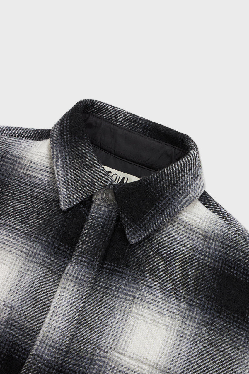 #Color_black shadow plaid