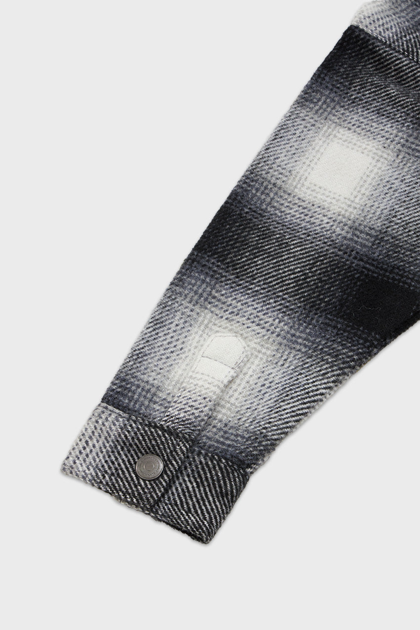 #Color_black shadow plaid