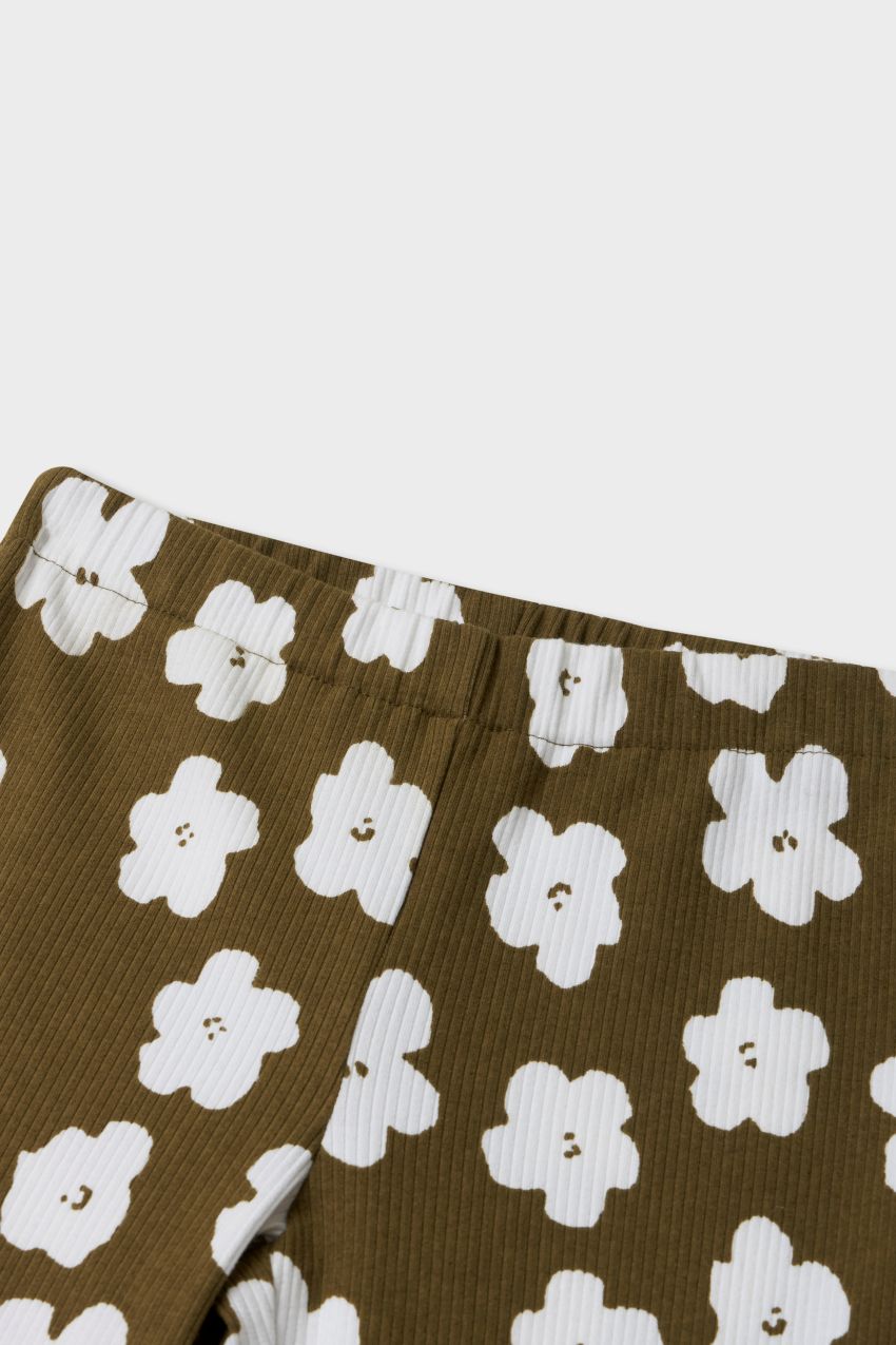 color_olive with flower print
