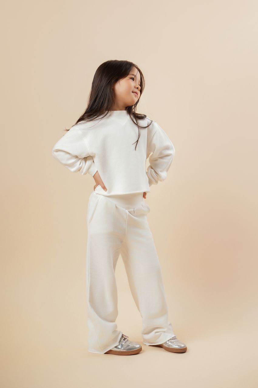 #color_off white